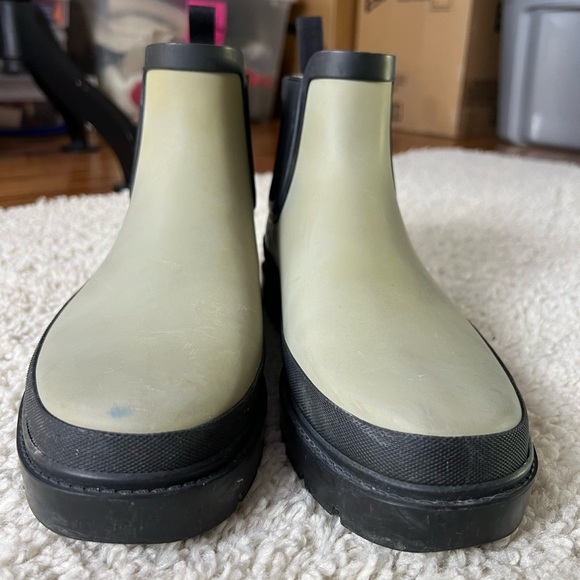 Women’s Size 8 Green/Black Ankle Rain Boots - Picture 7 of 10